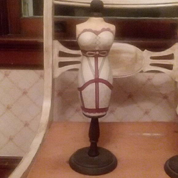 Pair of decorative dress forms - Picture 2 of 5